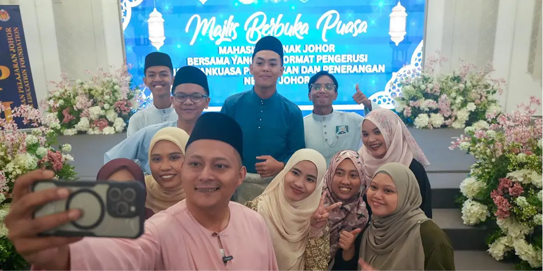 Majlis Berbuka Puasa, Mahasiswa Anak Johor